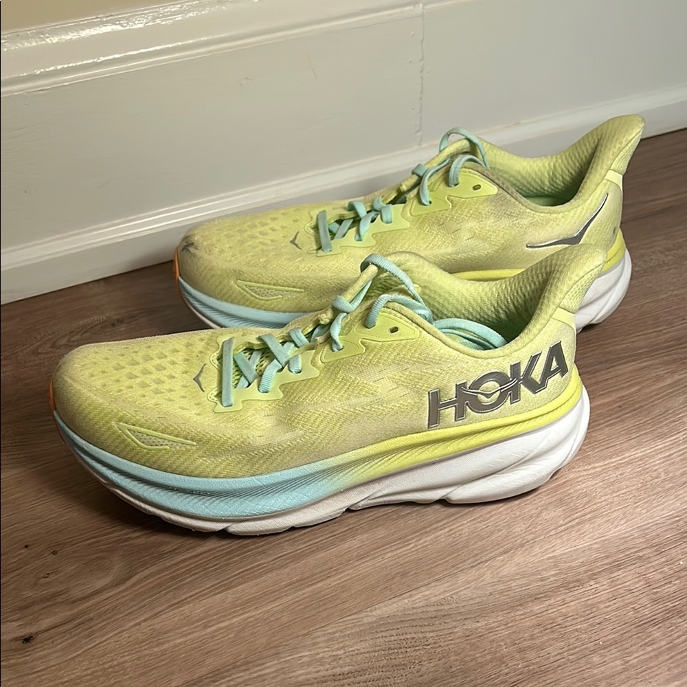 Hoka Clifton 9